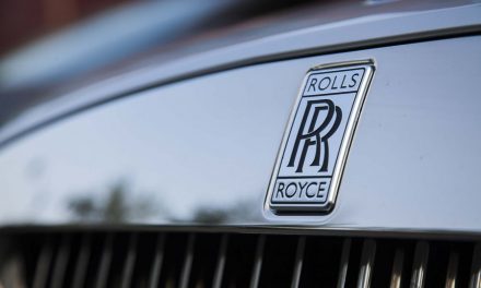 Под Севастополем подожгли дорогостоящий Rolls-Royce