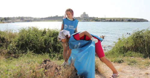Севастопольские волонтёры стали лучшими в акции «Вода России»