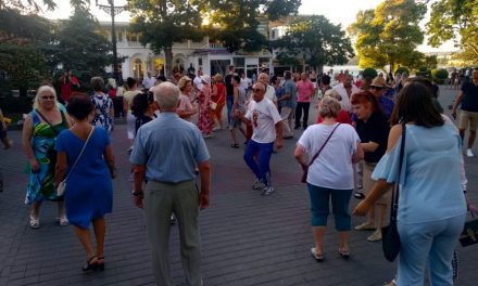 В Севастополе определят, кто и что будет петь на Приморском бульваре
