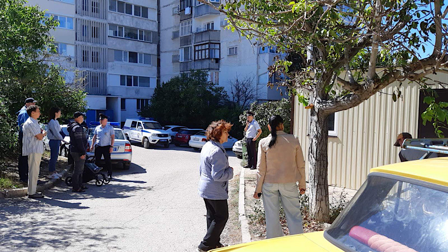 Угроза застройки двора на улице Гавена в Севастополе пока отступила