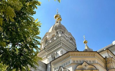 14 октября Православная церковь отмечает праздник Покрова Пресвятой Богородицы
