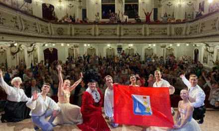 Гастроли Севастопольского театра юного зрителя завершились в Казани: успешное выступление во время политической напряженности