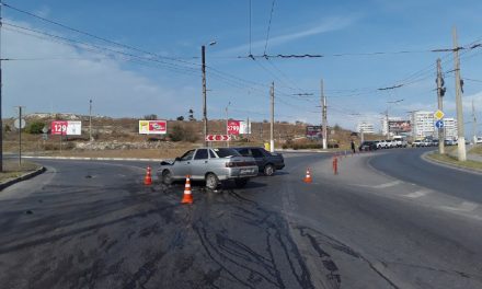 ДТП на перекрёстке улицы Вакуленчука и Фиолентовского шоссе: происшествие с участием преступников