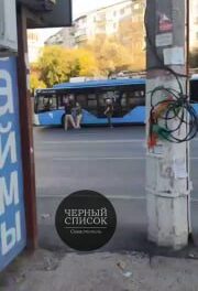 Ужасное происшествие на остановке «ЦУМ» — драка в троллейбусе