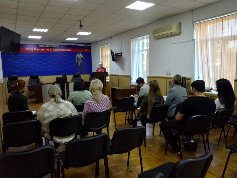 Полицейские провели семинар-совещание по прекурсорам в Севастополе