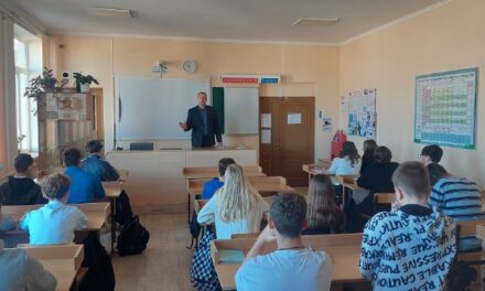 Профилактические беседы с школьниками в Севастополе