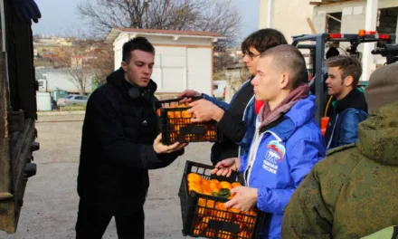 Отправка гуманитарной помощи из Севастополя: 10 тонн