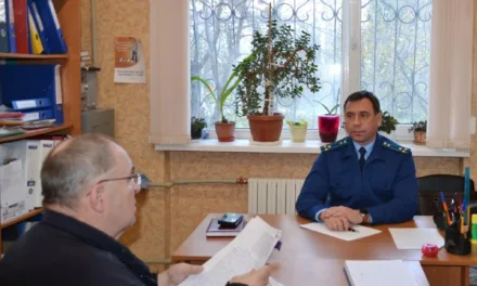 Заместитель прокурора г. Севастополя провел личный прием инвалидов — членов общества