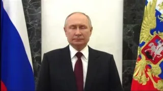 Путин поздравил граждан России с Днем защитника Отечества