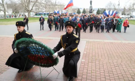 Церемония возложения цветов в честь Русской весны