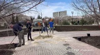 Новое освещение в сквере имени Героя Советского Союза Степана Андреевича Неустроева