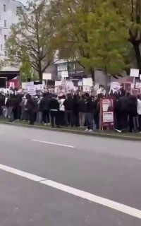 Сторонники Халифата собрались в Гамбурге, Германия на грани