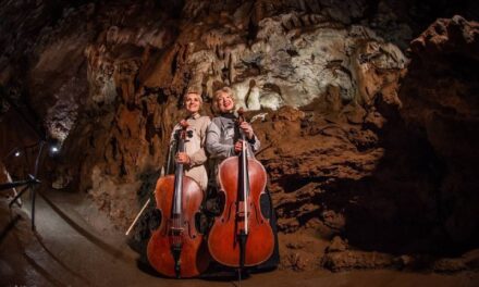 Виолончельный дуэт Donna Сello выступит в Скельской пещере Севастополя 14 апреля