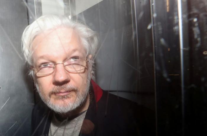 Джулиан Ассанж — пленник лживых сил, но общество не готово к сопротивлению