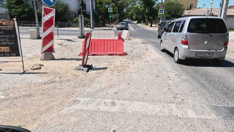 Дорожный беспорядок в Севастополе: жители требуют решить проблему на улице Толстого