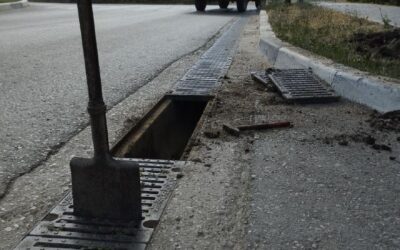 Жители Северной стороны Севастополя вынуждены самостоятельно чистить ливневки