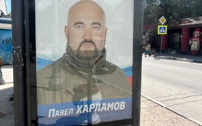 Барбершоп в Балаклаве взорвал соцсети яркой рекламой: горожане готовы менять имидж
