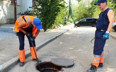 Бригады устраняют засоры на сетях: призыв к правильной утилизации отходов