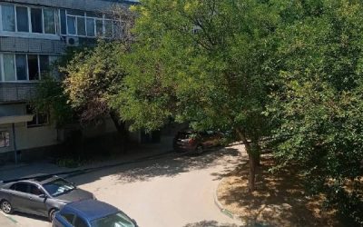 Жители дома по ул. Героев Бреста страдают из-за непроезда мусоровоза