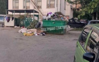 Мусорный кризис в Балаклаве: жители жалуются на переполненные контейнеры