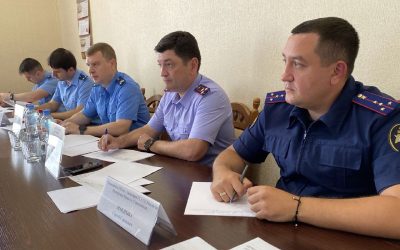 Офицеры СК помогают детям-сиротам решать жилищные проблемы в Крыму и Севастополе