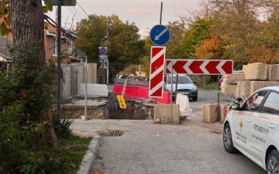 Дорога, связывающая район, перекрыта почти год без работ