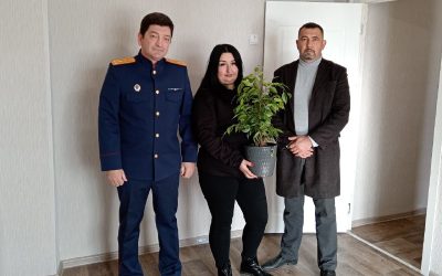 Офицеры СК помогли семье из Красногвардейского района получить новое жилье после обрушения потолка