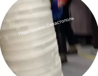 Кондуктор настойчиво требовал оплаты ведер от пассажира в троллейбусе №14