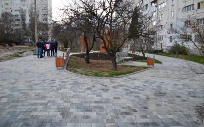 Прокуратура проверила благоустройство зеленой зоны на проспекте Октябрьской Революции в Севастополе