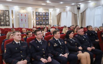 Севастопольские полицейские награждены за профессионализм и работу с детьми
