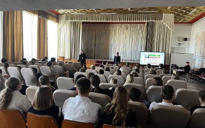 Севастопольские полицейские рассказали старшеклассникам о вреде наркотиков