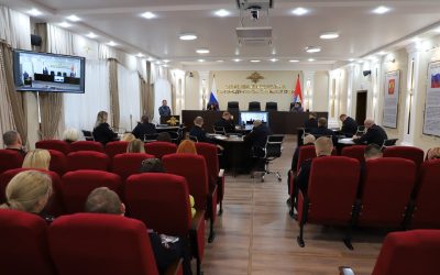 В Севастополе полицейским рассказали об истории Дня героев Отечества