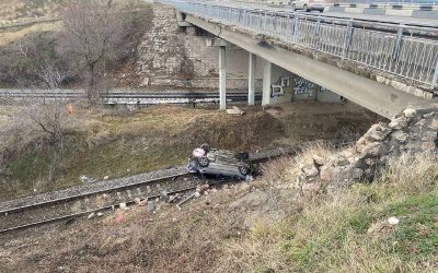 ДТП на трассе «Ялта — Севастополь»: водитель Hyundai Accent потерял контроль и опрокинулся