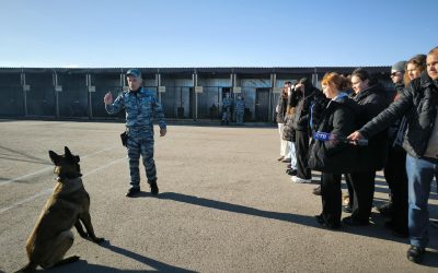 Полицейские Севастополя провели экскурсию для студентов в рамках акции «Студенческий десант»