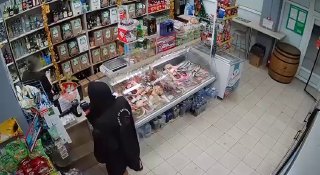 Севастопольская продавщица дала отпор наглому алкогангстеру, укравшему водку