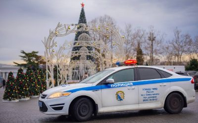 Сотрудники ГИБДД усиливают патрулирование дорог в новогодние праздники