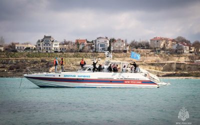 Воды Чёрного моря освящены с борта катера МЧС России в праздник Крещения Господня