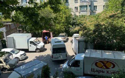 Жильцы дома на проспекте Победы жалуются на шум и нарушения при разгрузке товаров в минимаркете
