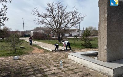 Памятник ВОВ в селе под Севастополем привели в порядок с помощью жителей