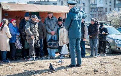 Сотрудники МЧС Севастополя помогают социально незащищённым гражданам соблюдать правила пожарной безопасности