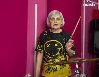«Бабки, бабки, сука, бабки!»: новый тренд матерящихся пенсионерок в интернете