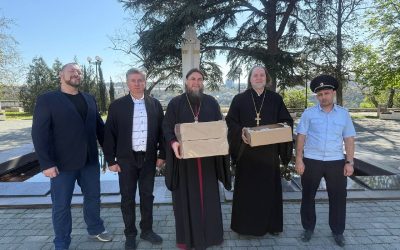 Духовенство и полиция Севастополя поздравили сотрудников и заключенных с Пасхой