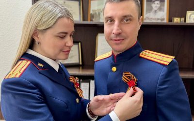 Георгиевская лента как символ подвига: Крымские следователи почтили память Победы