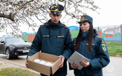 МЧС России обеспечил безопасность семьи с 29 детьми в Севастополе