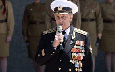 Директору музейного комплекса «35-я береговая батарея» Валерию Володину исполнилось 77 лет