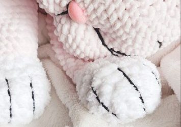Лотерея на милого вязаного зайку от бренда Светланы Мигус