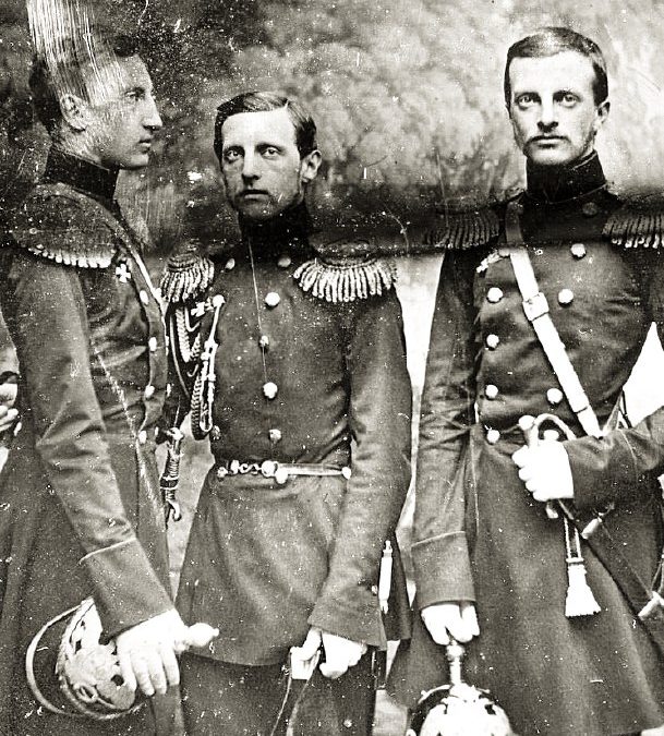 Уникальное фото 1855 года: три сына императора Николая I в военной форме