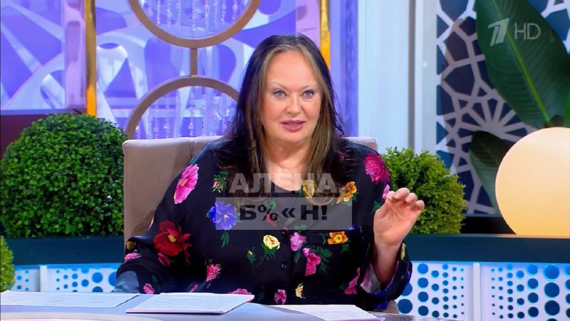 Лариса Гузеева удивила новым образом: выгоревшие брови и реакция Розы Сябитовой