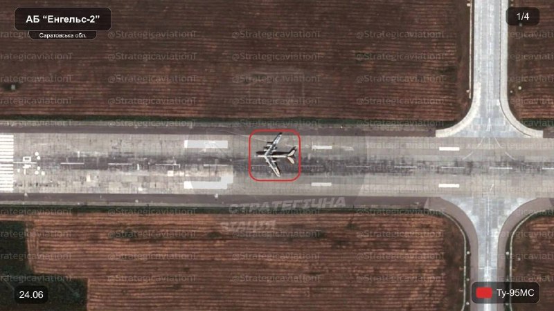 Российские бомбардировщики обкладывают покрышками вместо укрытий