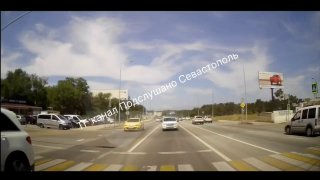 Севастопольцы предупреждают о лихачах на Камышовом шоссе